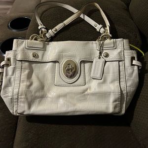 Coach Peyton Leather Handbag #14514 Satchel Ivory Cream Patent Shoulder Bag